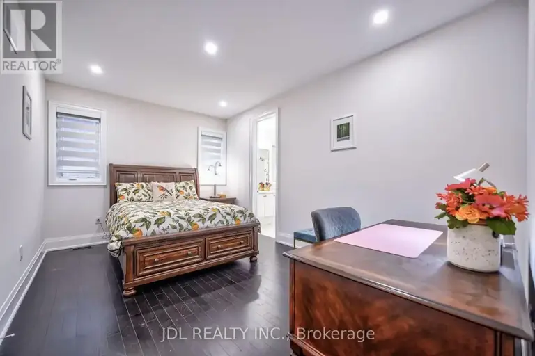 ROOM E - 133 HILLSVIEW DRIVE | ROOM E - 133 HILLSVIEW DRIVE, Richmond Hill | 2916716