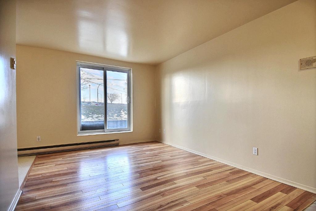 4 1/2 BOISBRIAND A LOUER LIBRE IMMEDIAT | 2916780