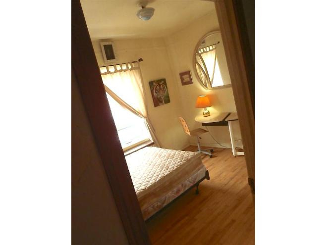 Jolie Chambre ☀️ Au 2e étages à Montréal | 2916820