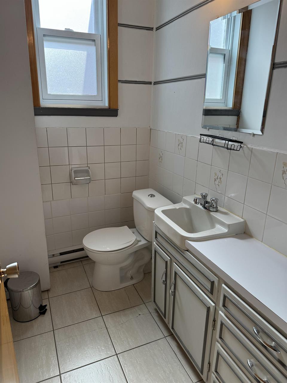 Immeuble - 258-266 Ball Joli 3 1/2 Tout Inclus | 2916832