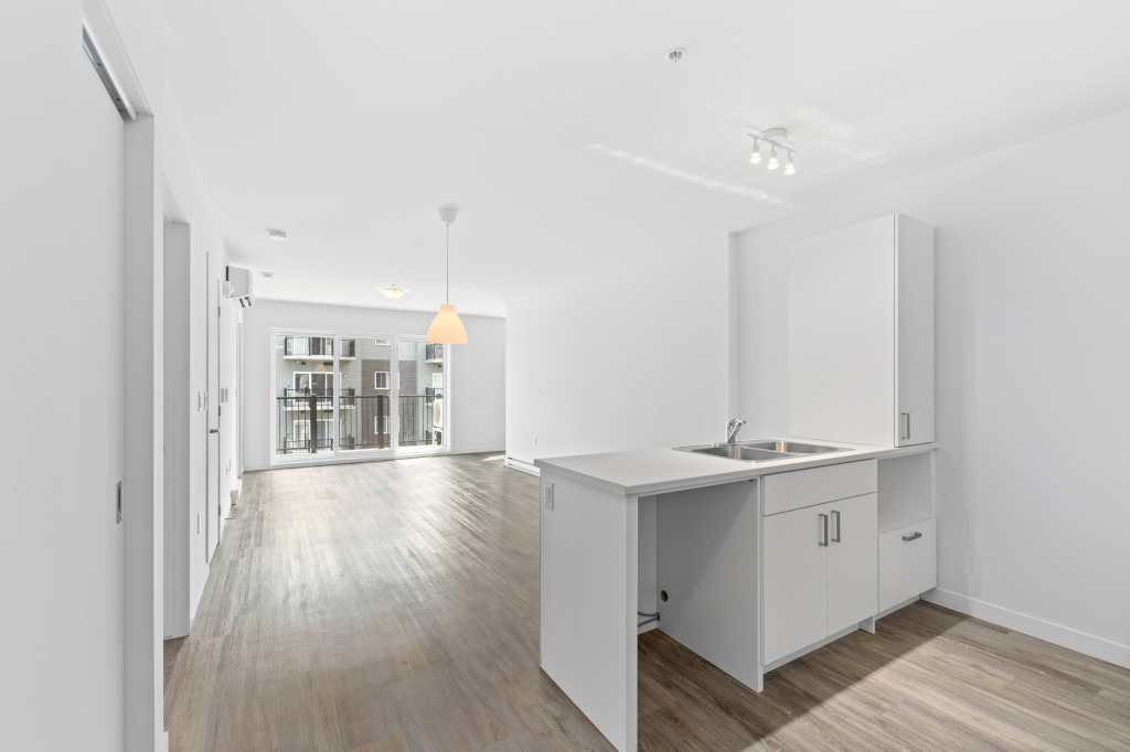 Logement 3 1/2 DEN+PISCINE INCLUS | 2916866