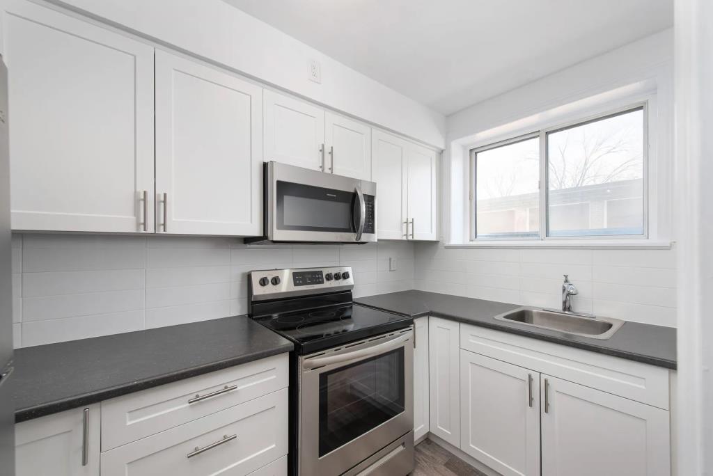 Whitehall Apartments | 2916958