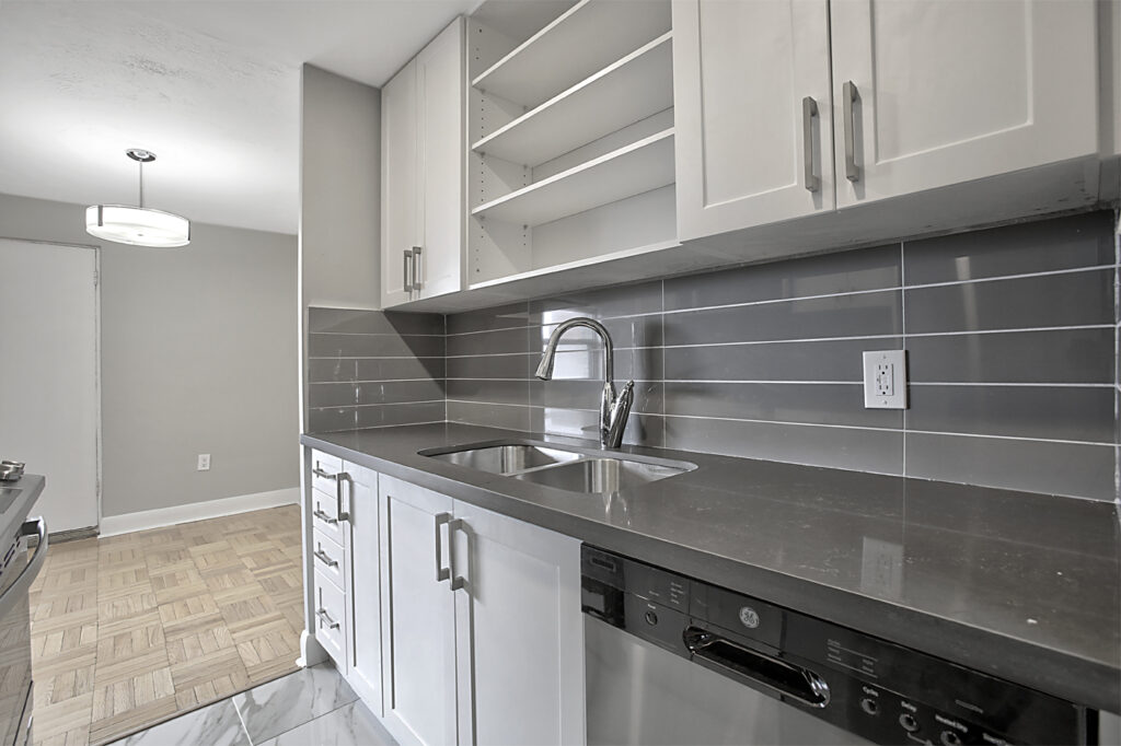 Lu Ray Apartments | 2916964