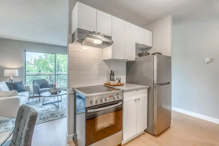 Kingsland Gardens | 742 Kingsmere Cres SW, Calgary | 2917236