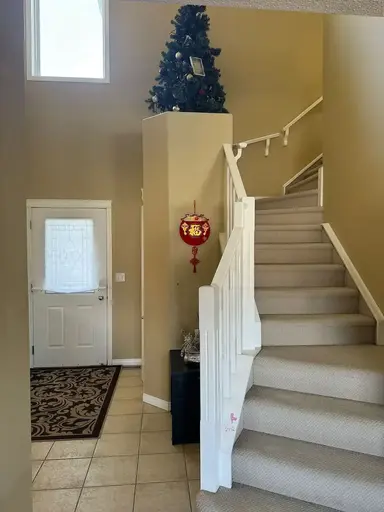 Beautiful 3 Bedrooms Main Floor in Royal Oak | Calgary | 2930665