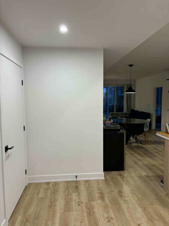 Appartement à Louer - 3½ + Den/bureau | 2917395