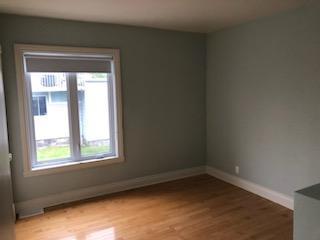 À LOUER – Grand 4 1/2 avec sous-sol, rez-de-chaussée d’un duplex tranquille | 2917749