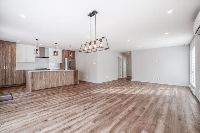 Très grand 4,5, Chomedey Laval, luxueux, neuf et lumineux | 2917762