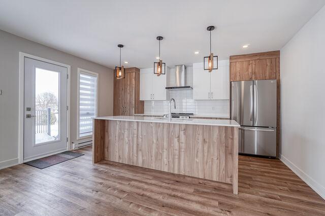 Très grand 4,5, Chomedey Laval, luxueux, neuf et lumineux | 2917762