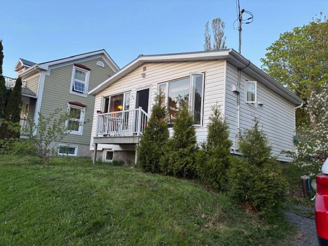 Chalet vacances bas St-Laurent soleil, plage et couchers de soleil | 2918001