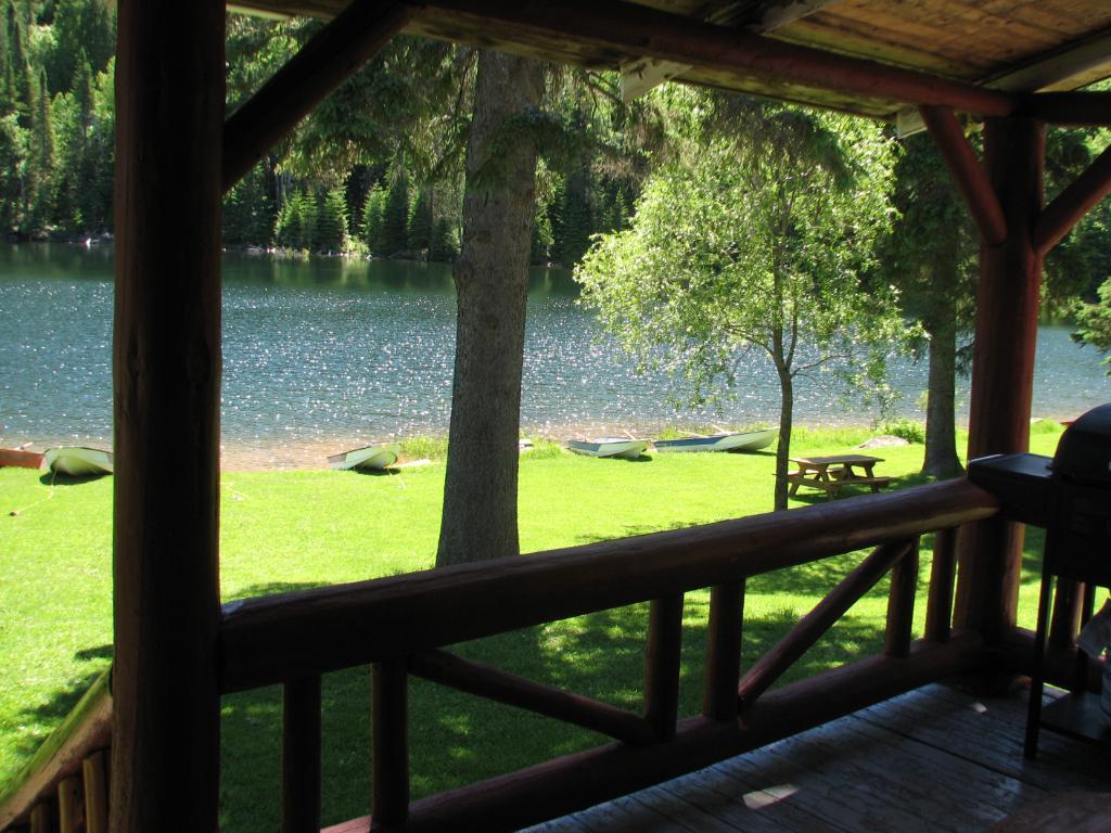 Terrain Zoné Blanc de 8,000,000 de pied carré.Avec un Lac privé. | 2918007