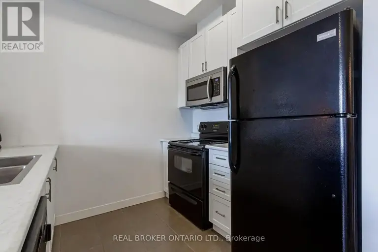 407 - 5010 CORPORATE DRIVE | 407 - 5010 CORPORATE DRIVE, Burlington | 2918017