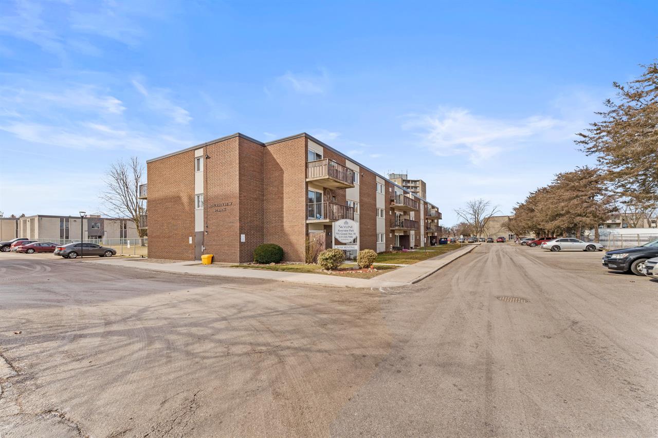 Riverview Park Apartments | 2922508