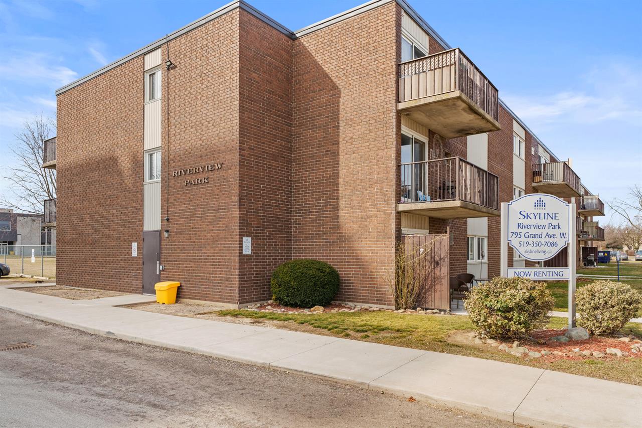 Riverview Park Apartments | 2922508