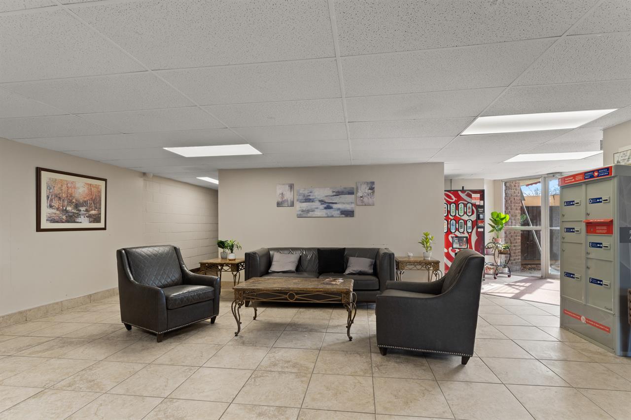 Riverview Park Apartments | 2922508