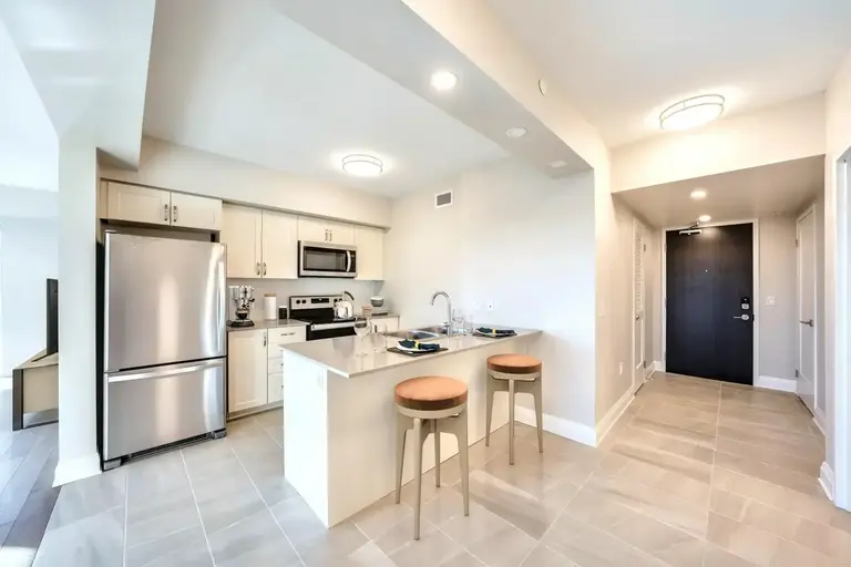 The Duchess | 833 Richmond Road, Ottawa | 2925516