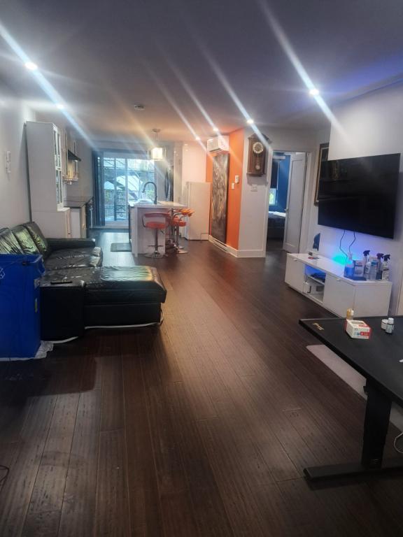 4 1/2 Plateau Mont-Royal (Montréal) rénové/meublé | 2920245