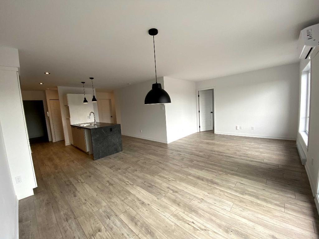 Logement 5 1/2 - Novembre 2025 - Wifi inclus | 2920250