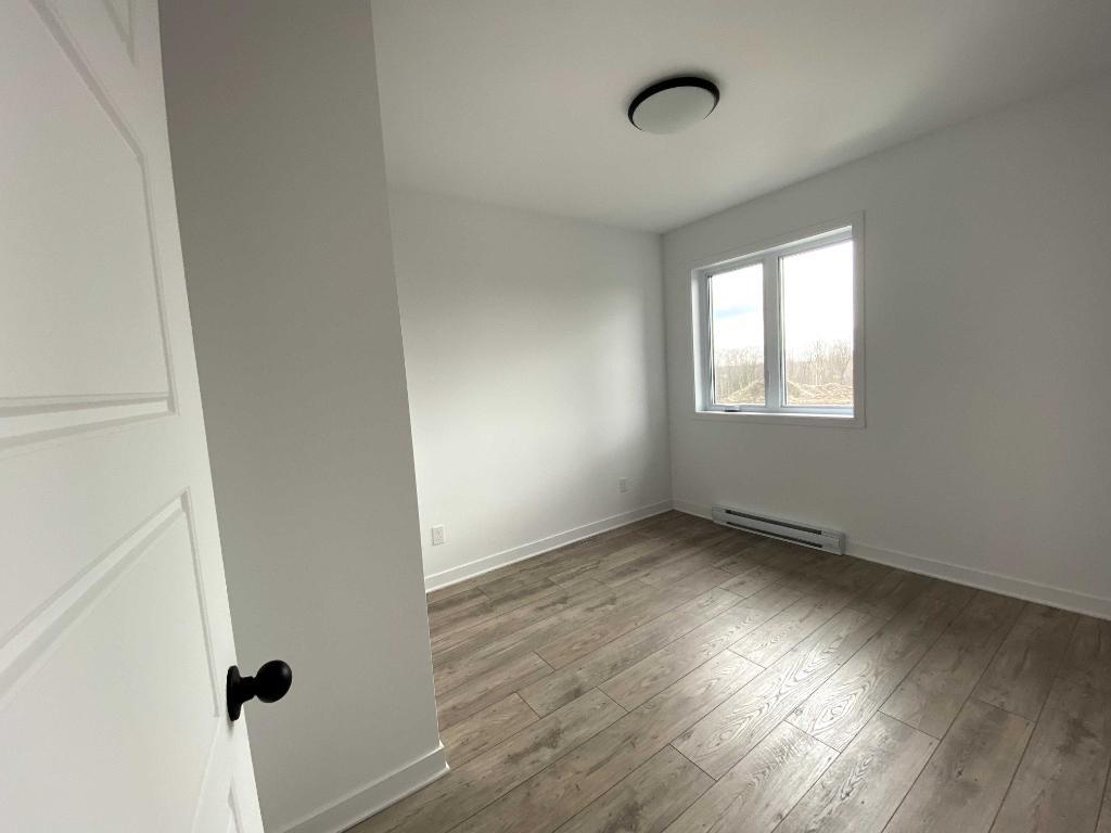 Logement 5 1/2 - Novembre 2025 - Wifi inclus | 2920250