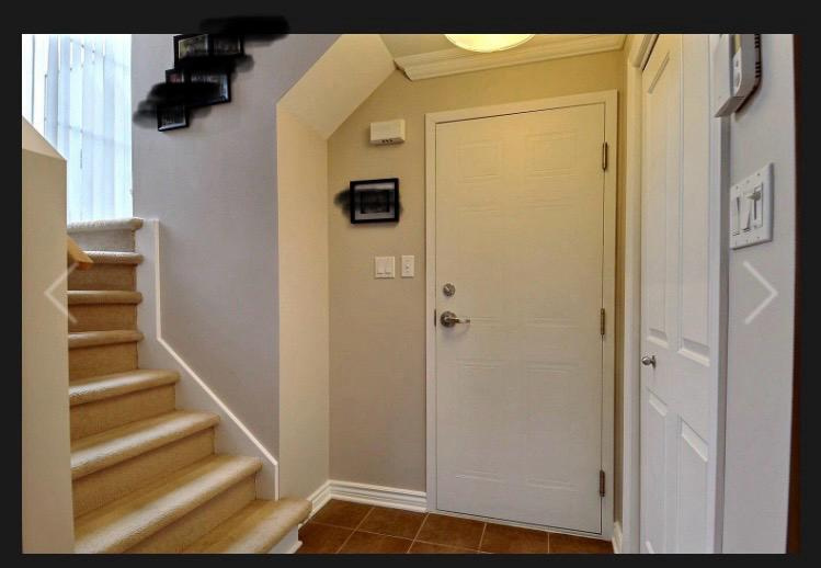 Condo à Louer | 2920330