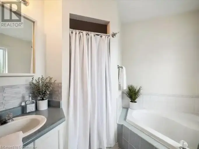 1240 WESTVIEW Terrace Unit# 16 | 1240 WESTVIEW Terrace Unit# 16, Oakville | 2920408