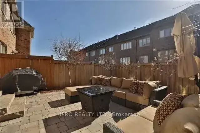 2456 VILLAGE COMMON | 2456 VILLAGE COMMON, Oakville | 2920411