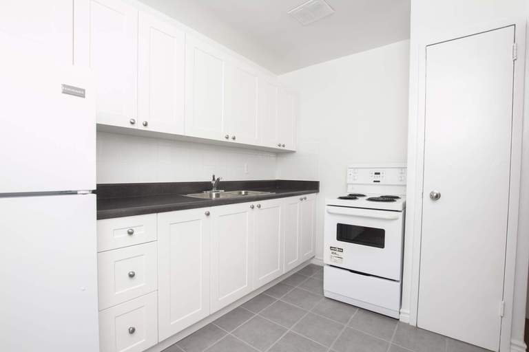 Churchill Court Apartments | 196 Churchill Road South, Acton | 2920445