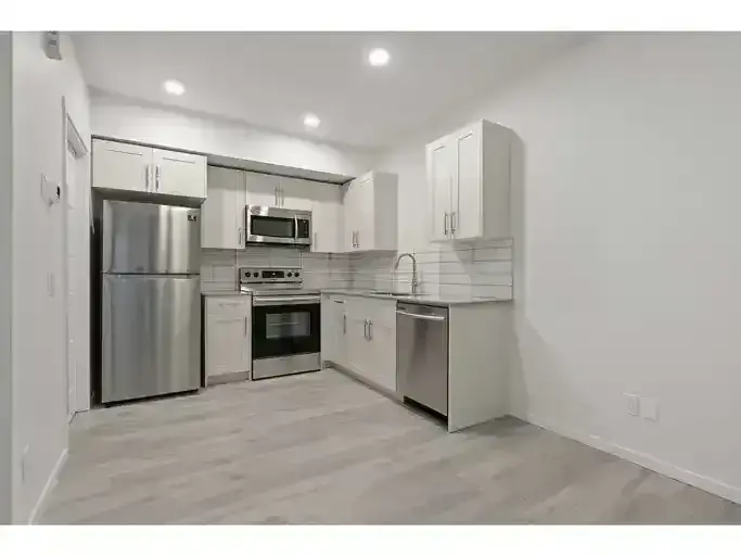 Great Location - 1 Bedroom Suite | 2741 Orchards Road Southwest, Edmonton | 2920590