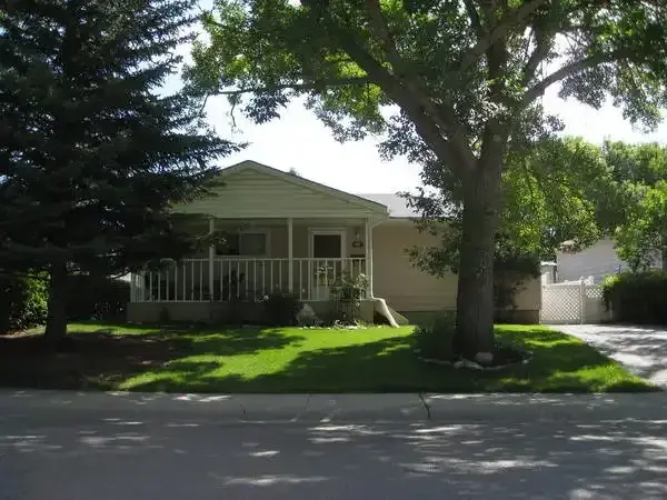 Charming Bungalow on the Best Street in an Awesome Neighbourhood! | 56 Flavelle Road, Calgary | 2920601