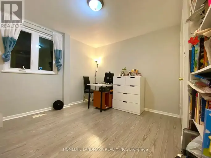 272 ESSEX (WORK OUT BASEMENT) AVENUE | 272 ESSEX (WORK OUT BASEMENT) AVENUE, Richmond Hill | 2920649