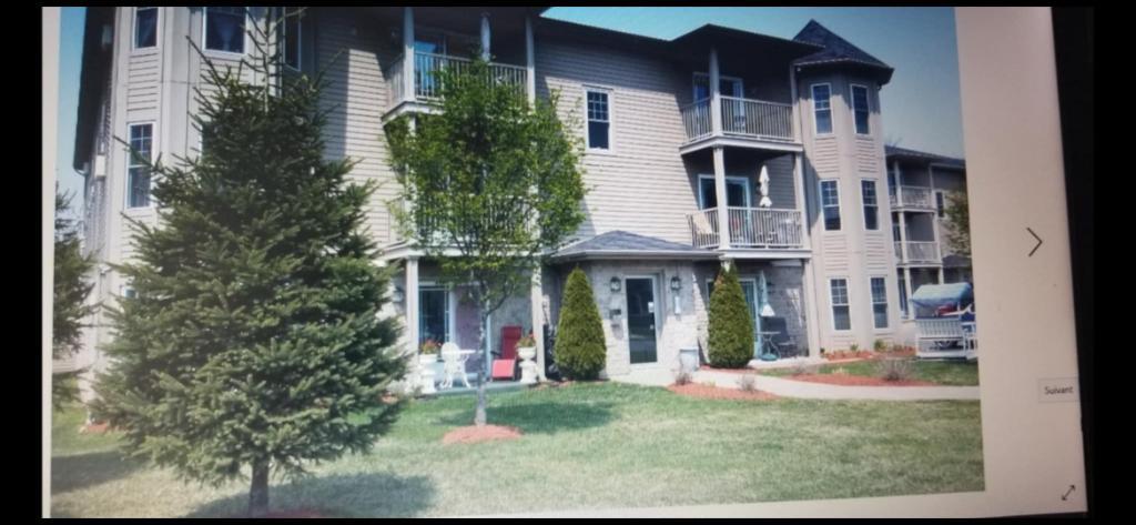 Beau grand 4 1/2 rue Gatien près galeries, lib 1er août | 2922342