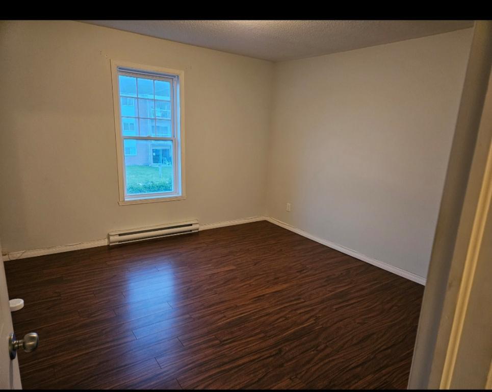 Beau grand 4 1/2 rue Gatien près galeries, lib 1er août | 2922342