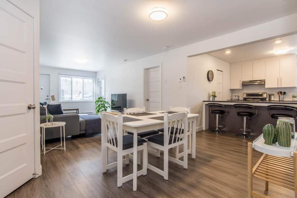 1 SEPTEMBRE / 3 1/2 STYLE CONDO SECTEUR UNIVERSITÉ-MONT BELLEVUE | 2922344
