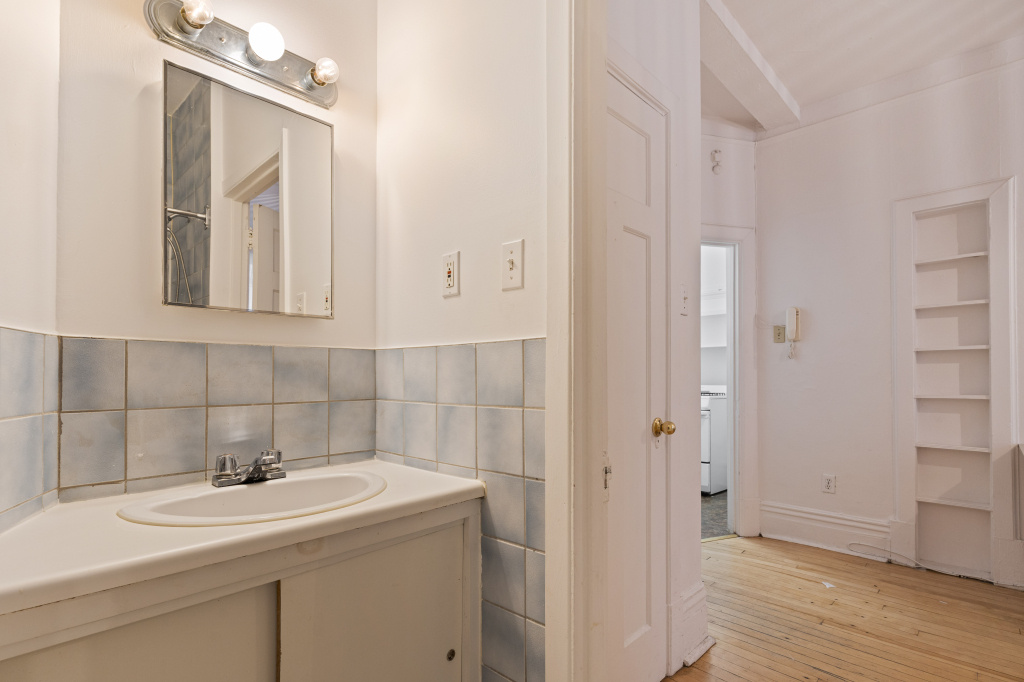 Studio Entièrement Meublé à Louer | 2922405