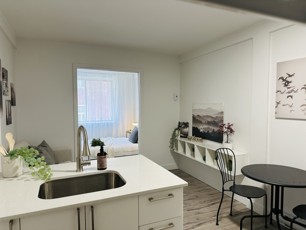 Studio - Ontario | 2922407
