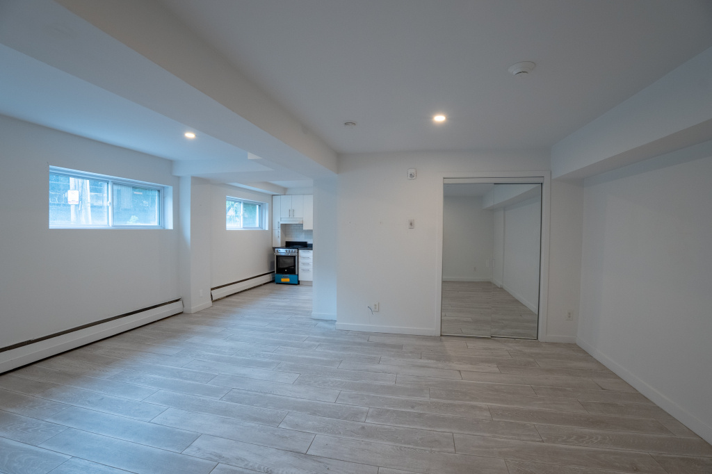 Studio - 50 Crepeau | 2922410