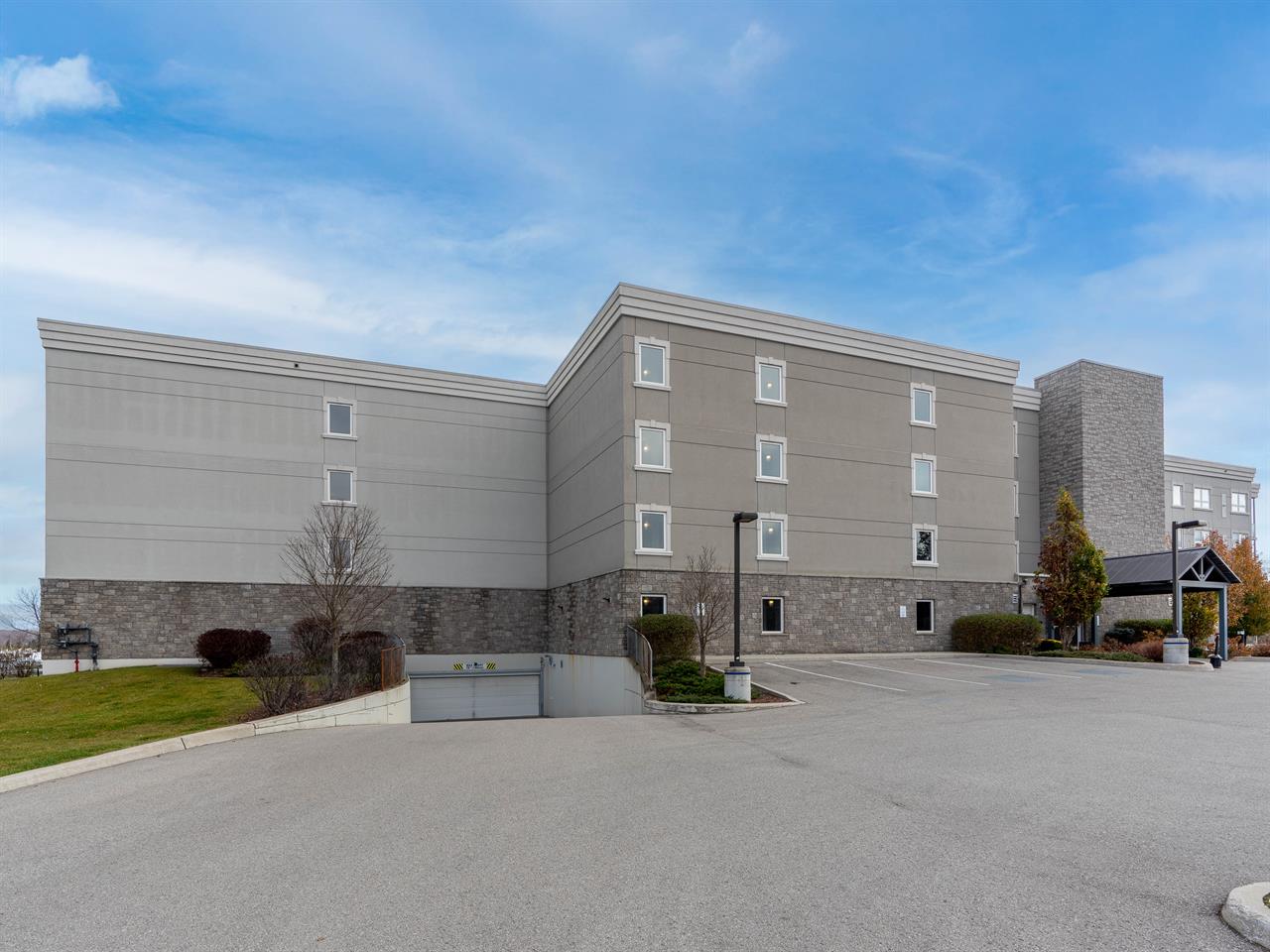 Baypoint Villas | 2922517