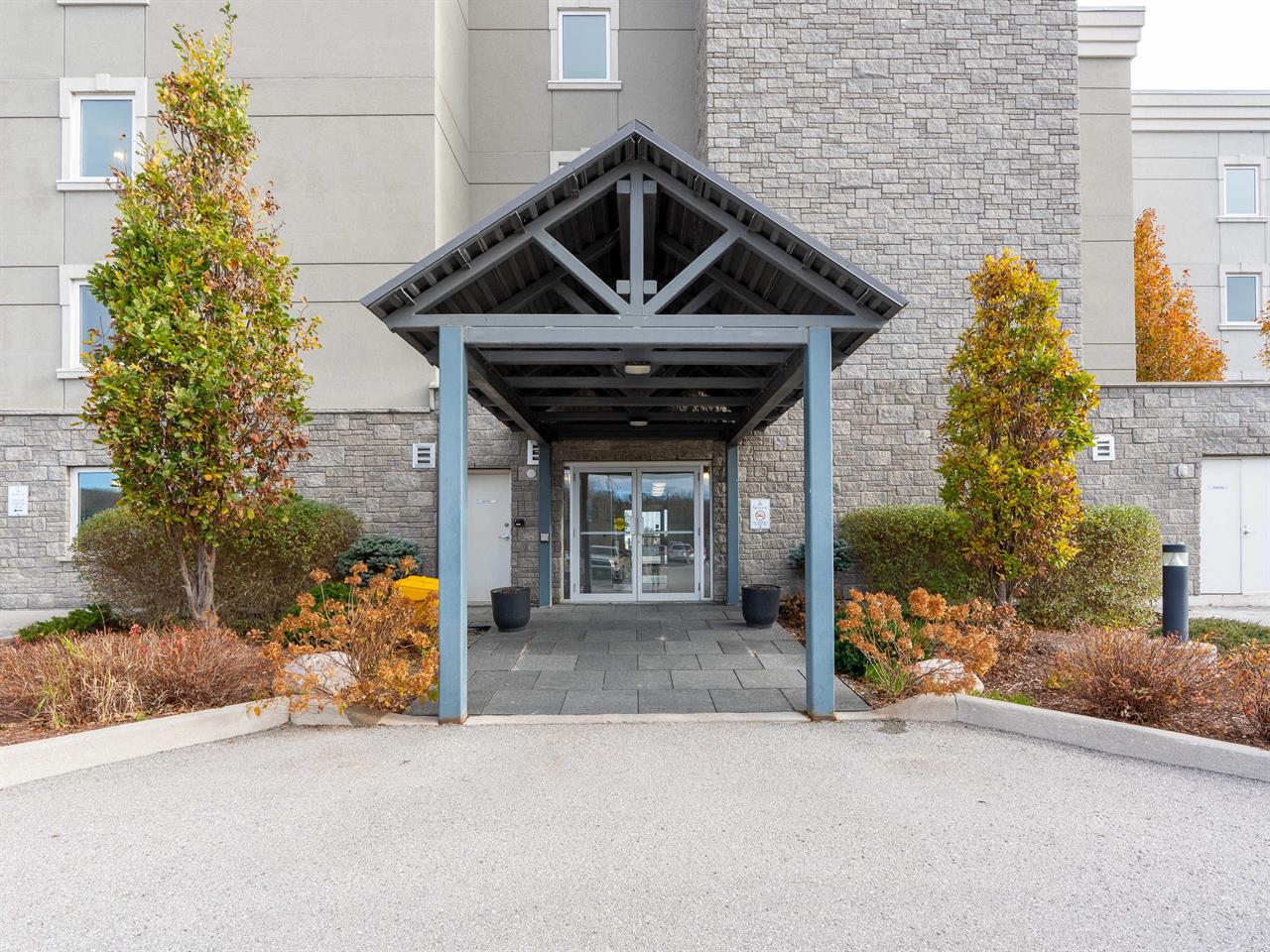 Baypoint Villas | 2922517