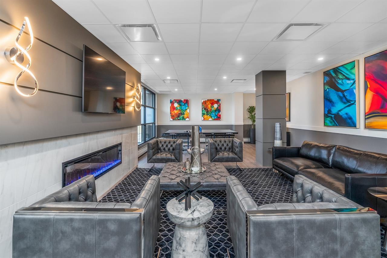 Lord Byron Tower III | 2922692