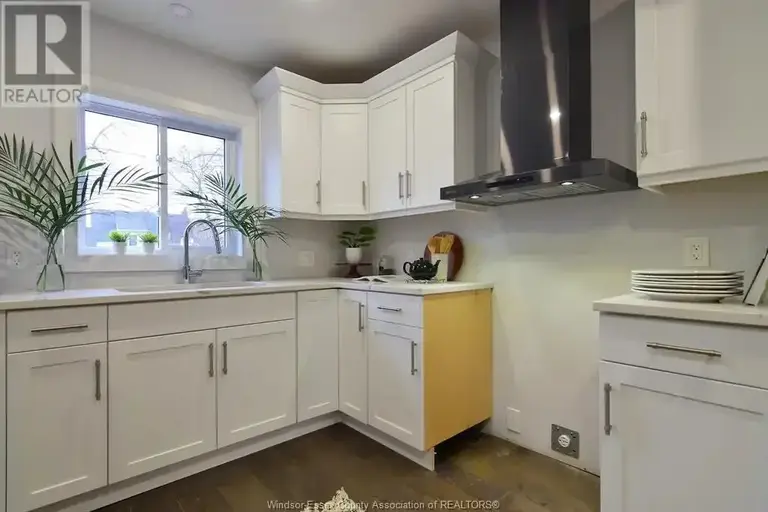 2427 TURNER Unit# HOME | 2427 TURNER Unit# HOME, Windsor | 2922994