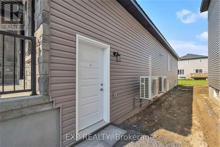 A - 1227 MONTBLANC CRESCENT | A - 1227 MONTBLANC CRESCENT, Russell | 2923118