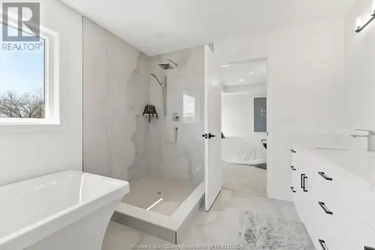 2556 MAYFAIR AVENUE South | 2556 MAYFAIR AVENUE South, LaSalle | 2923278