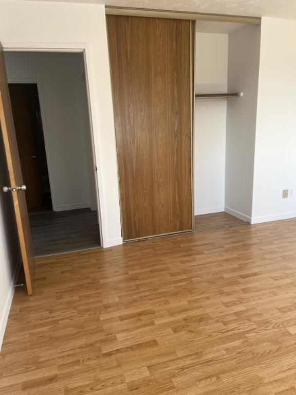 Granby 4 1/2 libre Non Fumeur, Pas animaux 55 ans et plus.. Tranquille Sécuritaire | 2924779