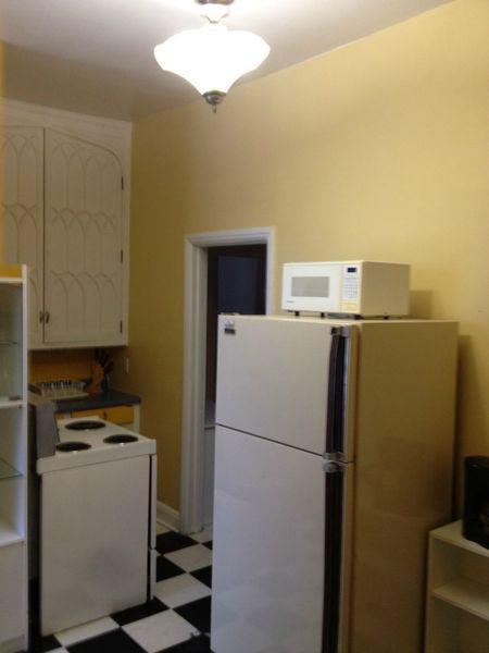 1er Août / 3 1/2 (2 chambres) meublé, tout inclus Métro Papineau | 2924805