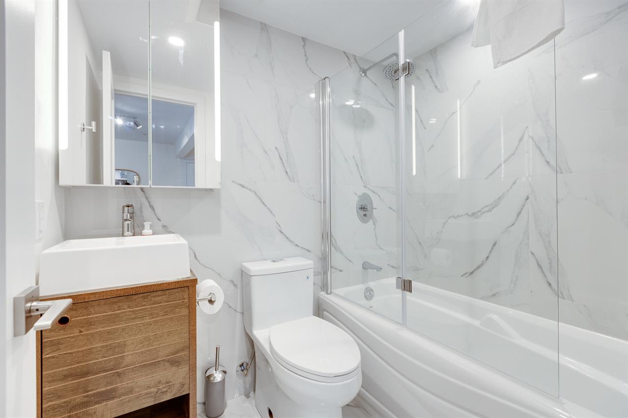 Bachelor - 1755 Rue Saint-Denis, Montréal | 2924875