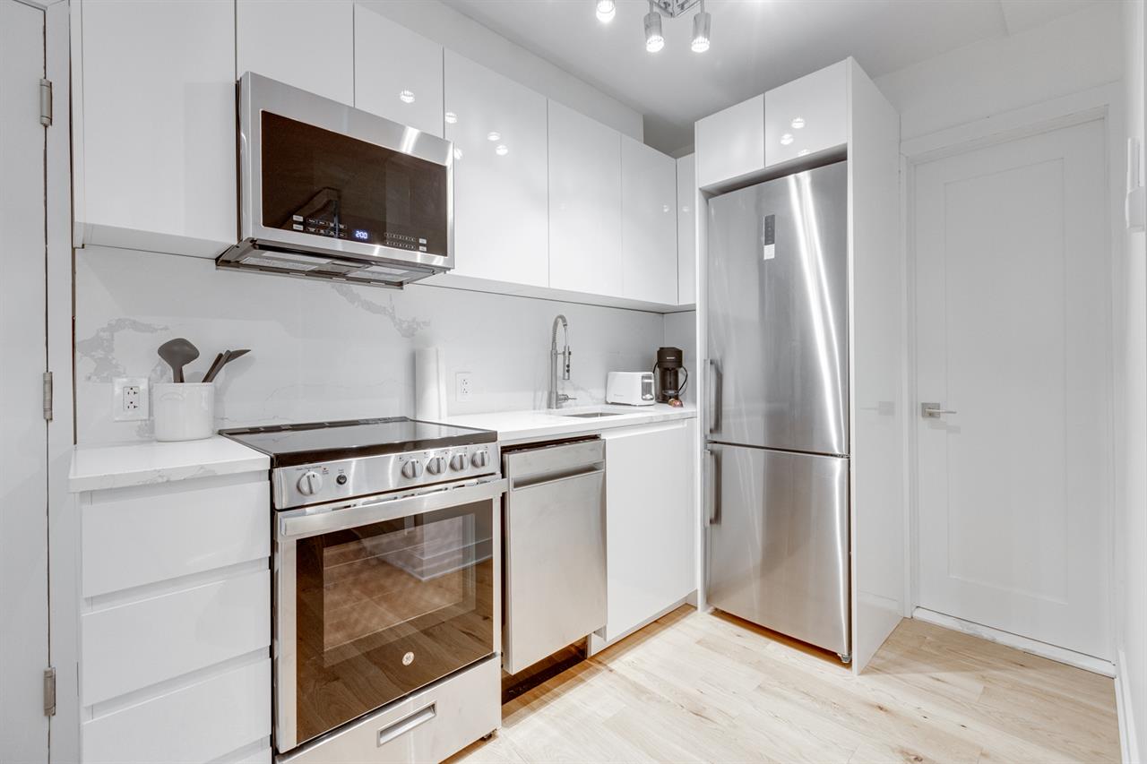 Bachelor - 1755 Rue Saint-Denis, Montréal | 2924885