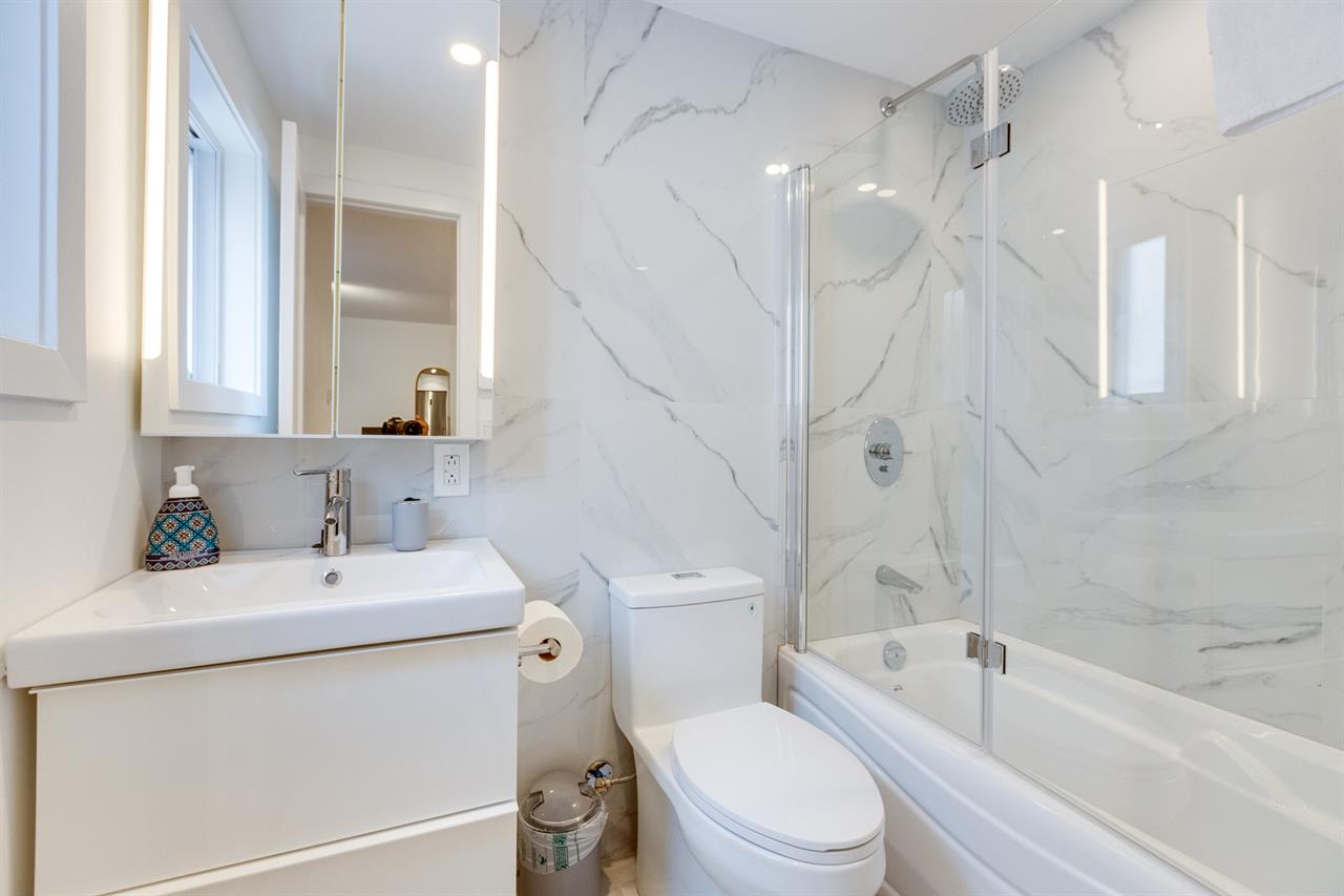 Bachelor - 1755 Rue Saint-Denis, Montréal | 2924886