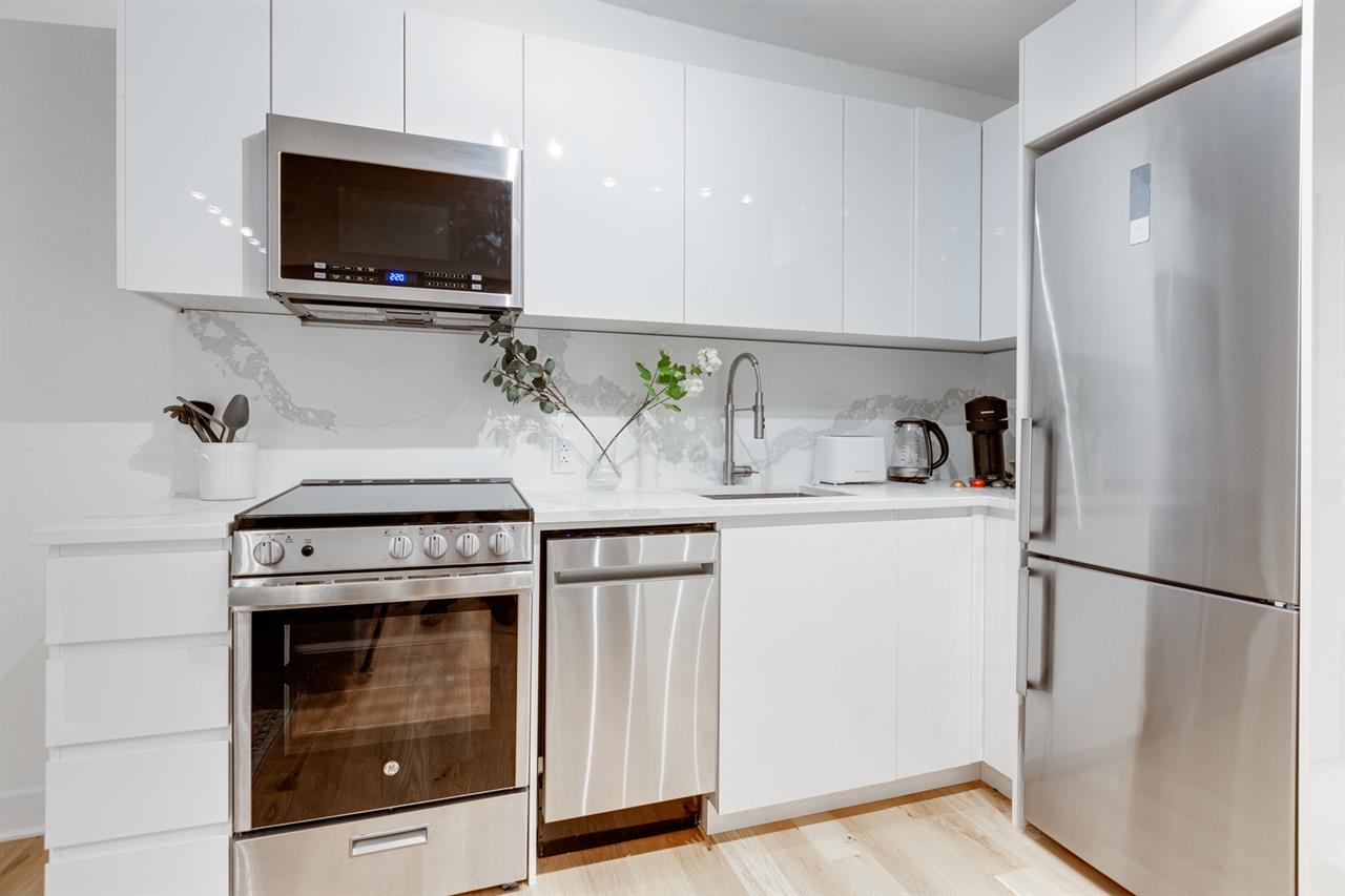 Bachelor - 1755 Rue Saint-Denis, Montréal | 2924896