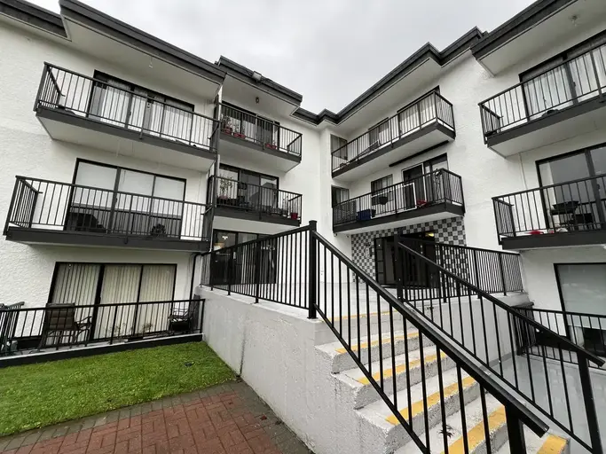 555 Shaw Avenue | 555 Shaw Avenue, Coquitlam | 2925082