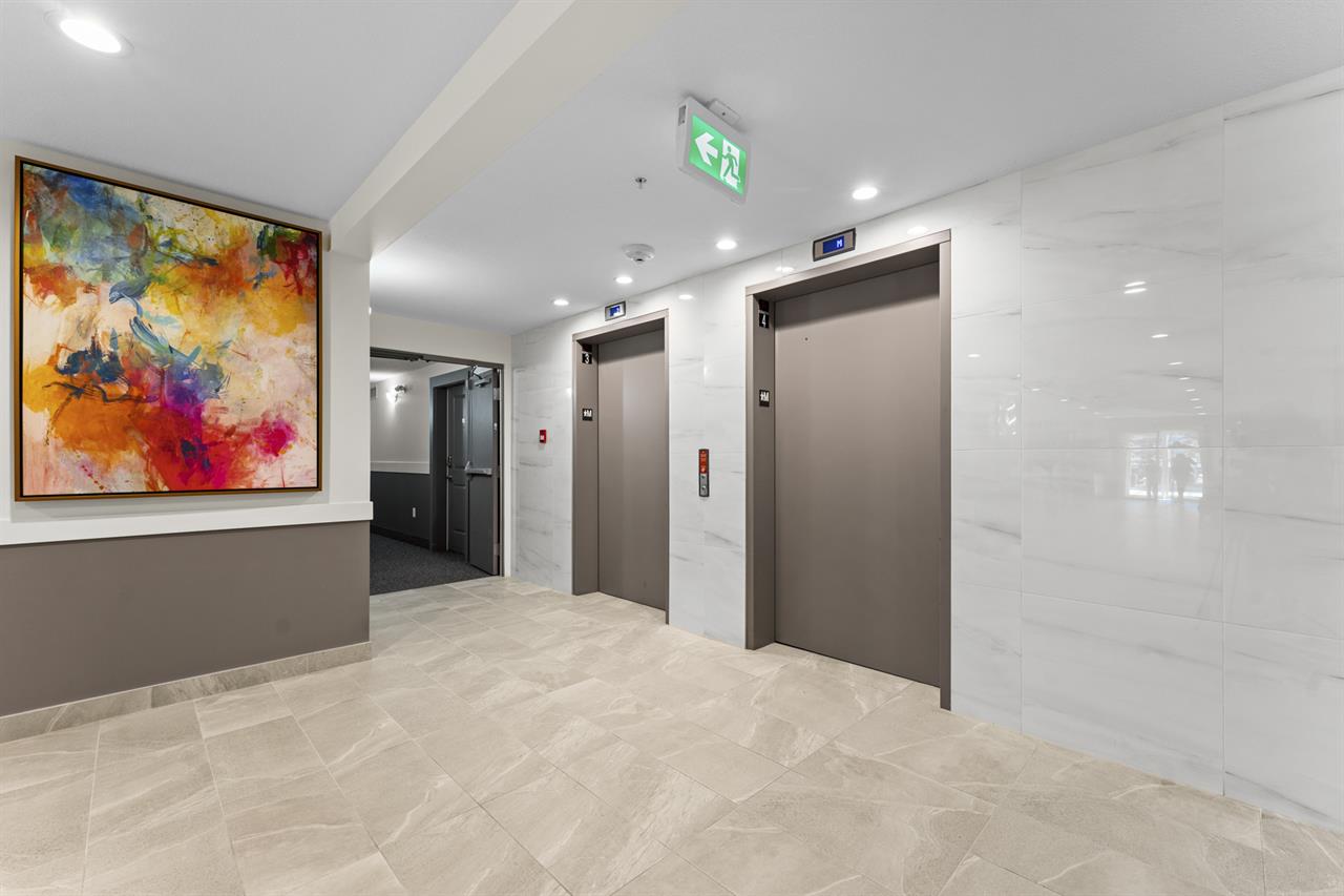 Auburn Landing | 2925179